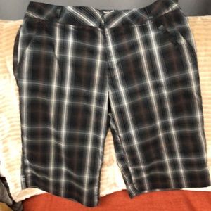 Columbia Omni-dry shorts women’s size 12